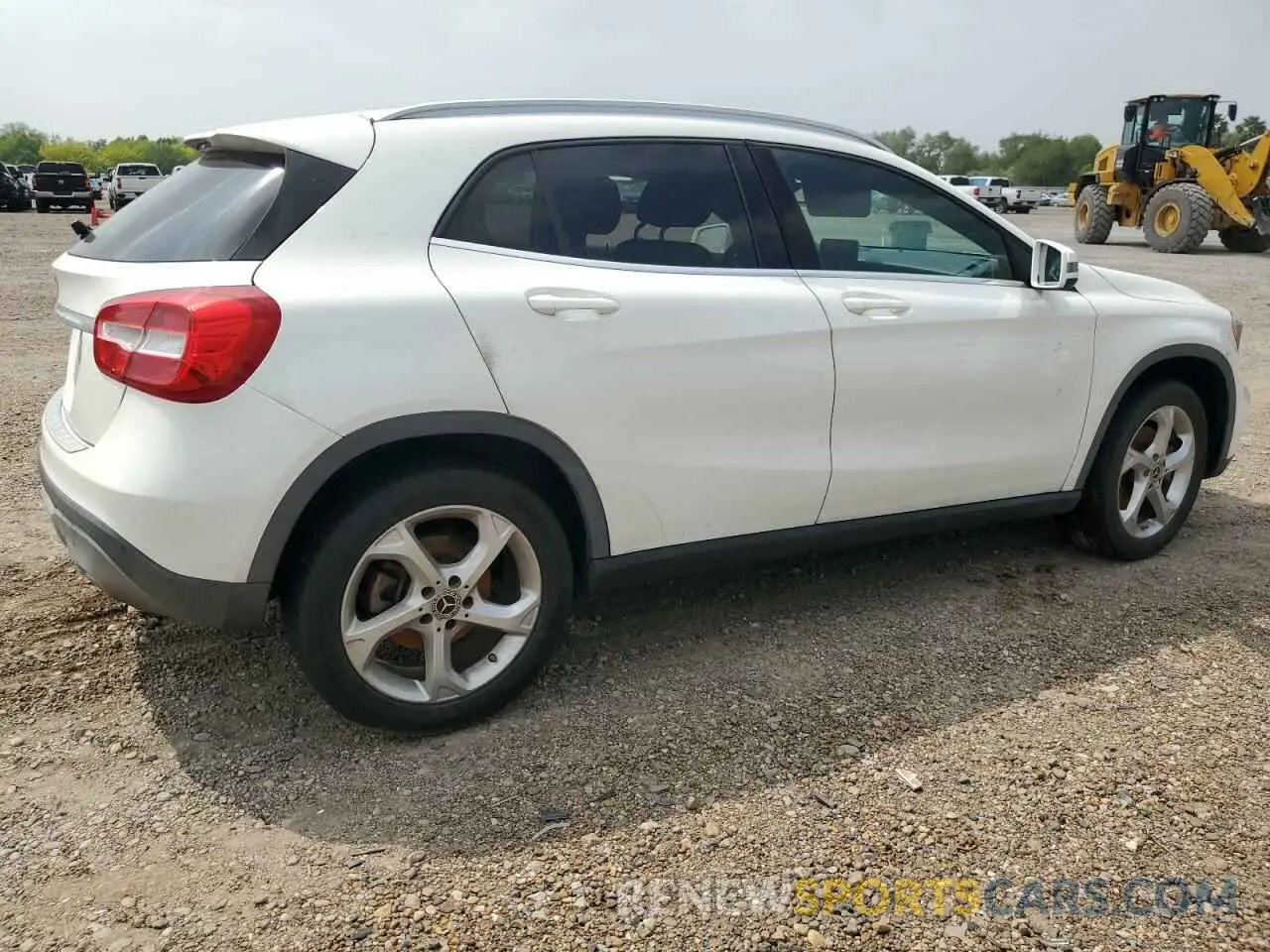 3 fotografías del automóvil dañado WDCTG4EB9KU010381 MERCEDES-BENZ GLA-CLASS 2019