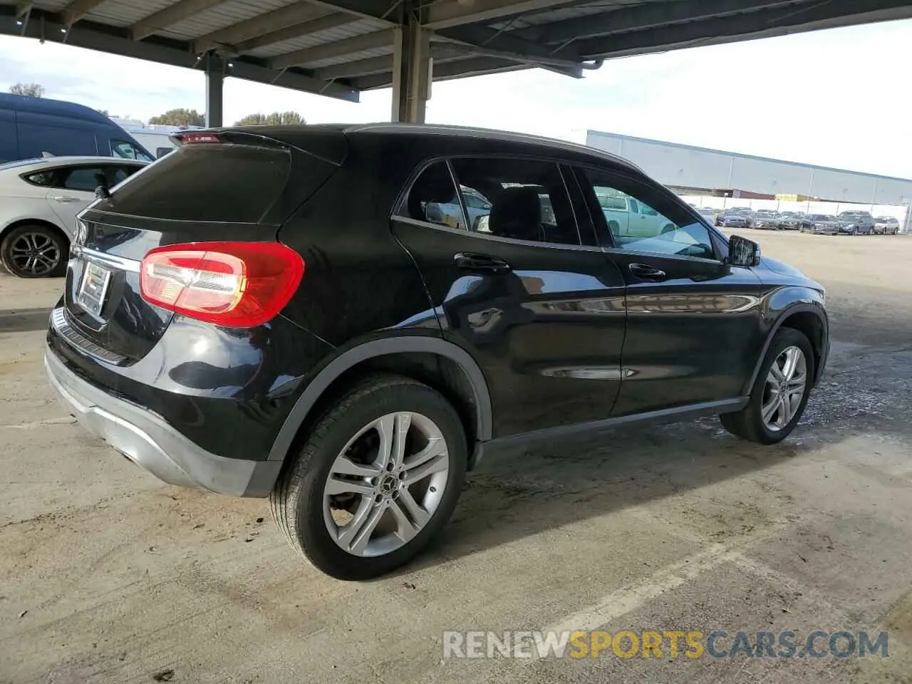 3 fotografías del automóvil dañado WDCTG4EBXKJ575661 MERCEDES-BENZ GLA-CLASS 2019