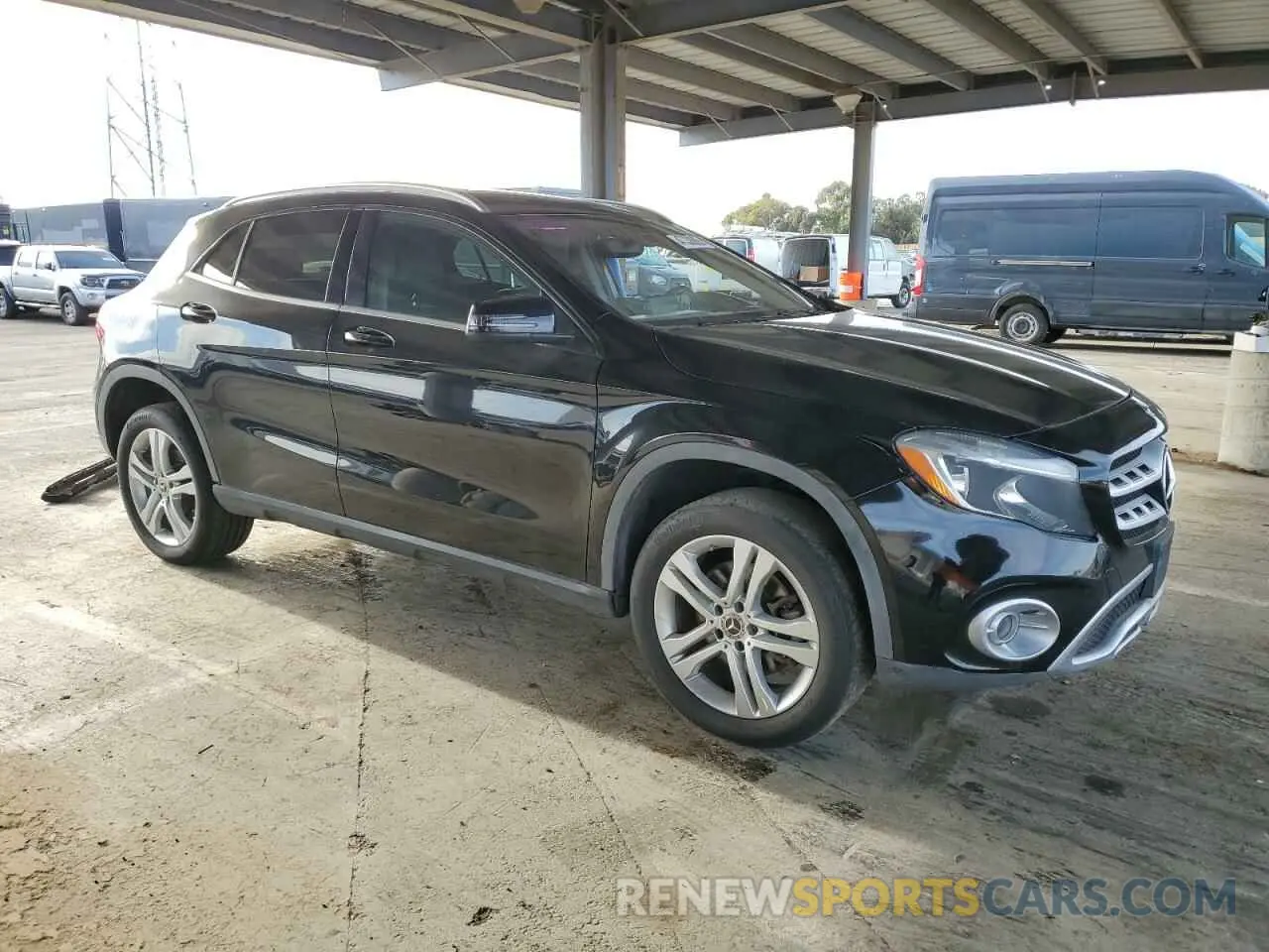 4 fotografías del automóvil dañado WDCTG4EBXKJ575661 MERCEDES-BENZ GLA-CLASS 2019