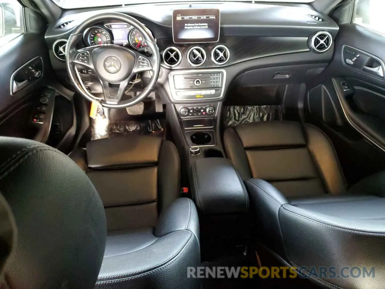8 fotografías del automóvil dañado WDCTG4EBXKJ575661 MERCEDES-BENZ GLA-CLASS 2019
