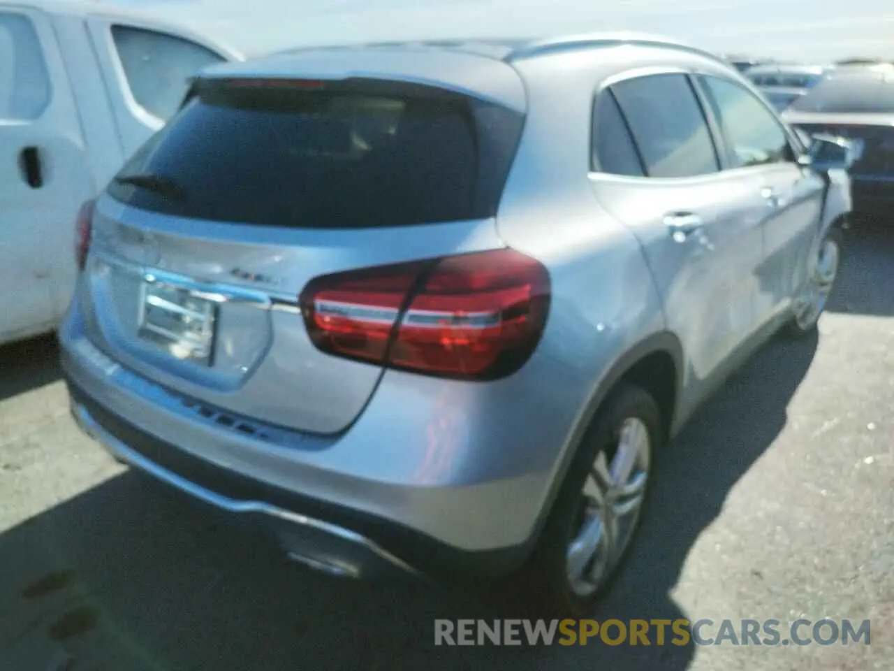 4 fotografías del automóvil dañado WDCTG4GB1KJ612593 MERCEDES-BENZ GLA-CLASS 2019