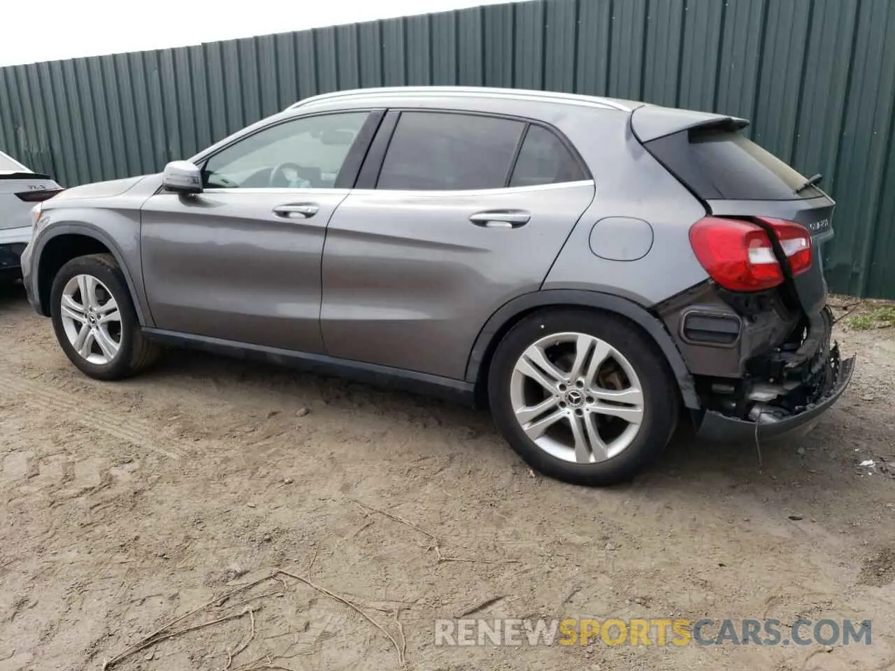 2 fotografías del automóvil dañado WDCTG4GB3KJ612871 MERCEDES-BENZ GLA-CLASS 2019