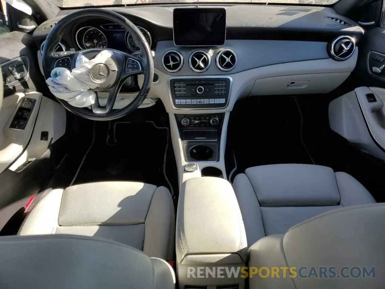 8 fotografías del automóvil dañado WDCTG4GB4KU007241 MERCEDES-BENZ GLA-CLASS 2019