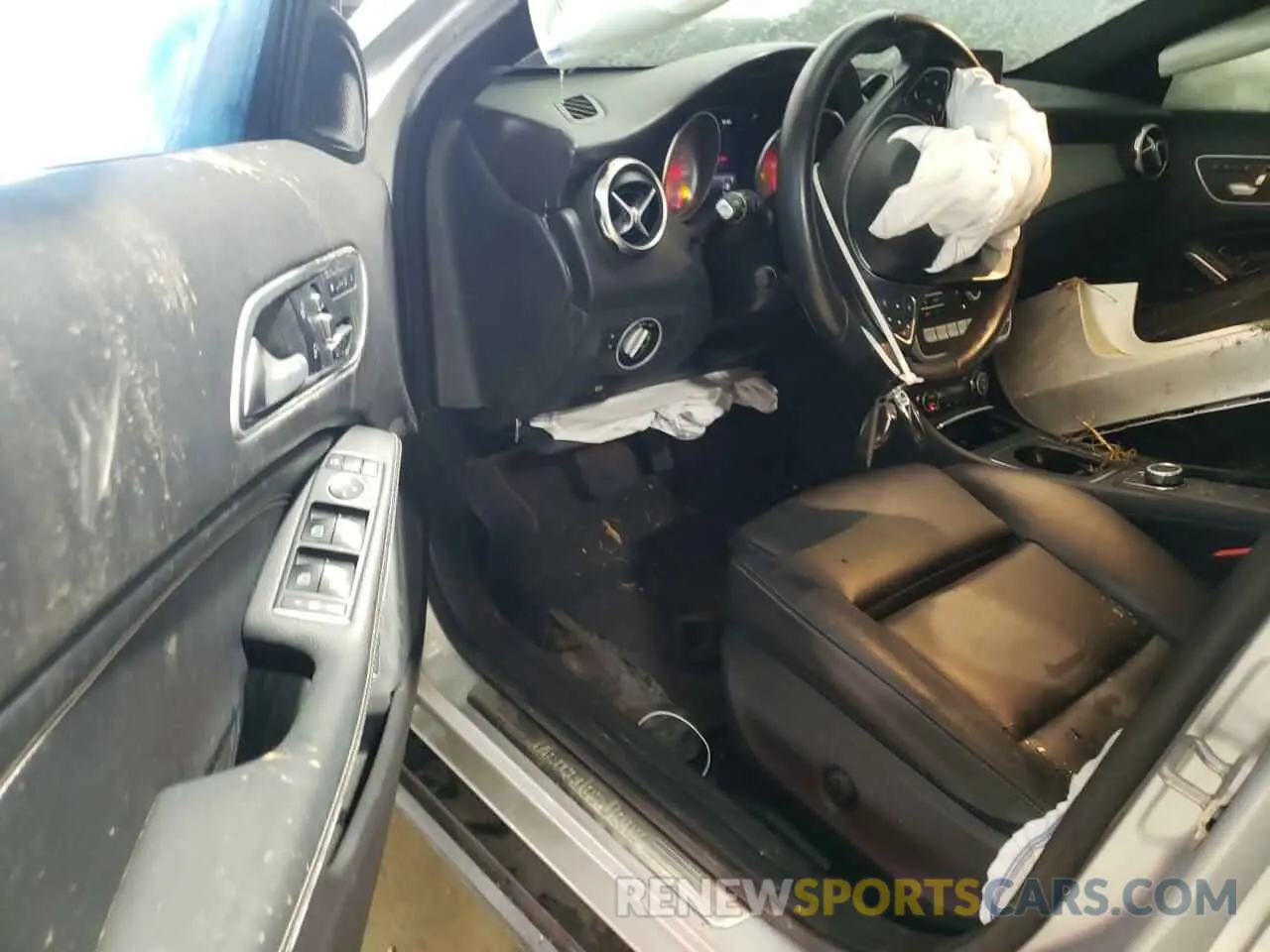 8 fotografías del automóvil dañado WDCTG4GB4KU020720 MERCEDES-BENZ GLA-CLASS 2019