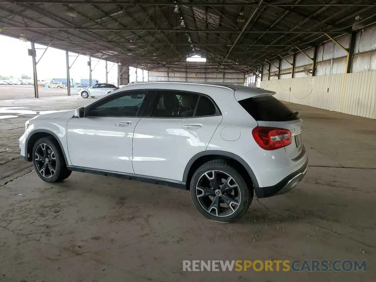 2 fotografías del automóvil dañado WDCTG4GB6KJ543707 MERCEDES-BENZ GLA-CLASS 2019