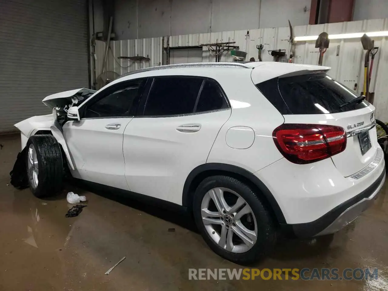2 fotografías del automóvil dañado WDCTG4GB7KJ582631 MERCEDES-BENZ GLA-CLASS 2019
