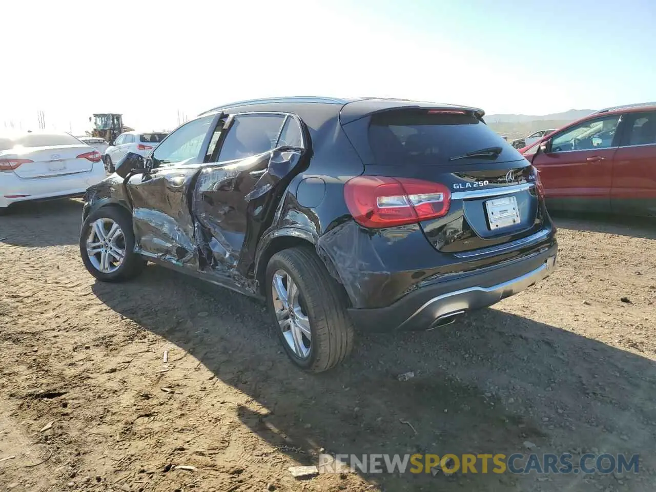 3 fotografías del automóvil dañado WDCTG4GB7KU001241 MERCEDES-BENZ GLA-CLASS 2019