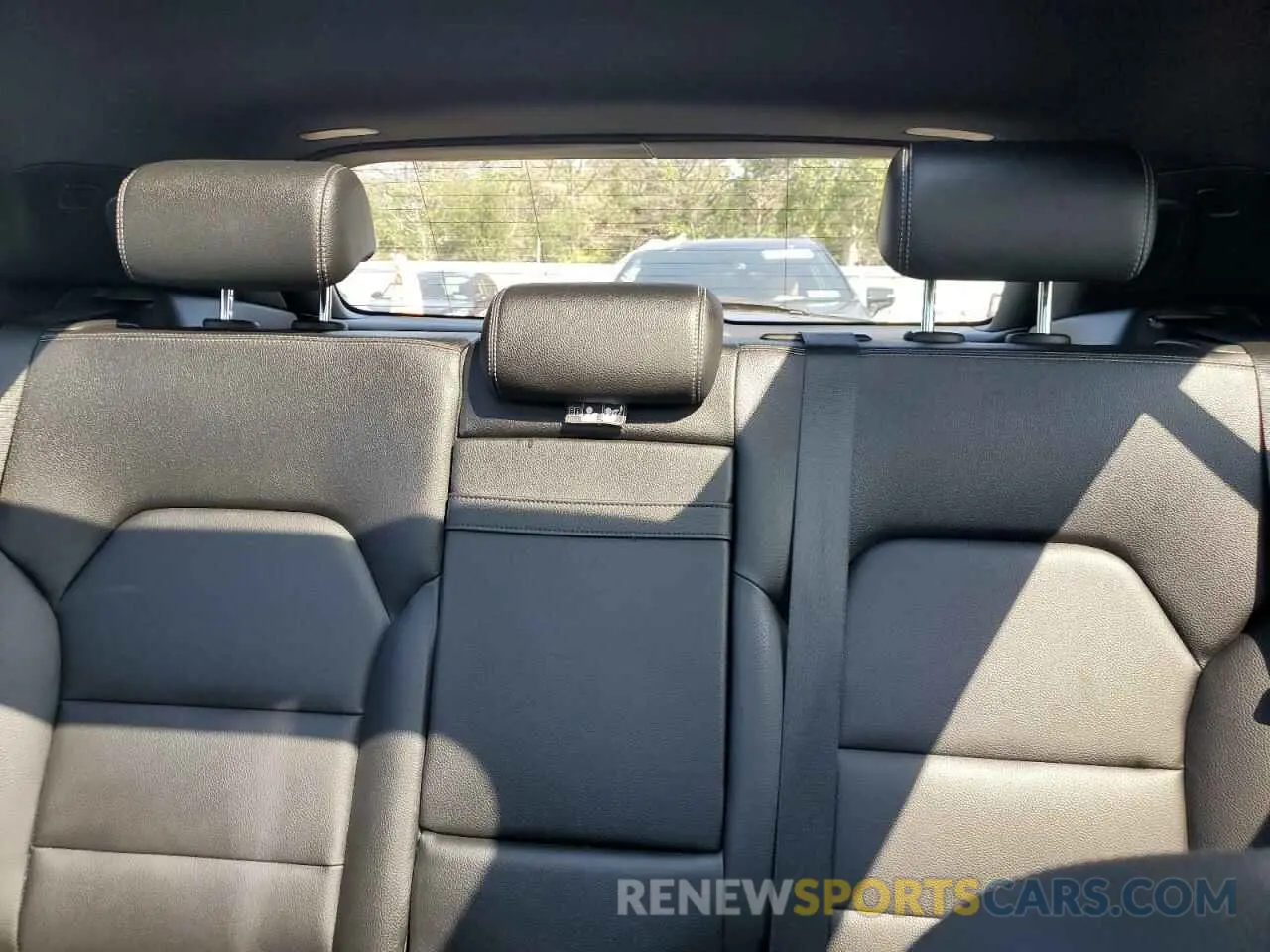 10 fotografías del automóvil dañado WDCTG4GB8KJ549086 MERCEDES-BENZ GLA-CLASS 2019
