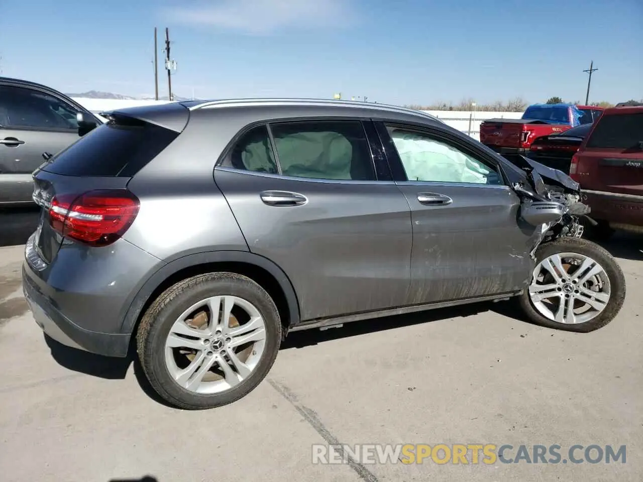 3 fotografías del automóvil dañado WDCTG4GB8KJ586204 MERCEDES-BENZ GLA-CLASS 2019