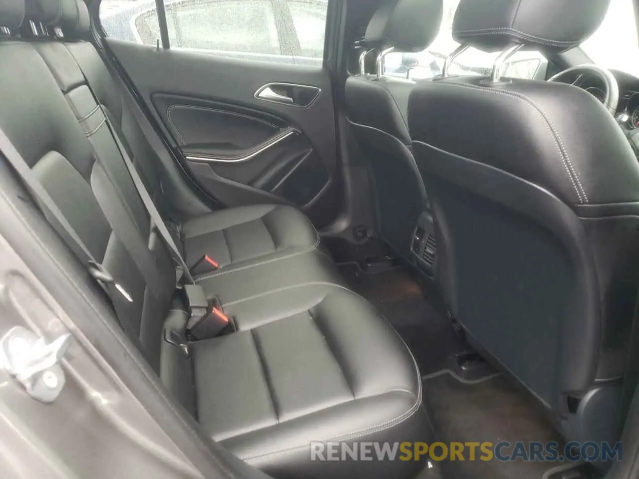 11 fotografías del automóvil dañado WDCTG4GB8KJ617404 MERCEDES-BENZ GLA-CLASS 2019