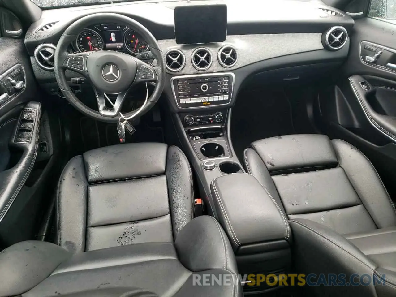 8 fotografías del automóvil dañado WDCTG4GB8KJ617404 MERCEDES-BENZ GLA-CLASS 2019