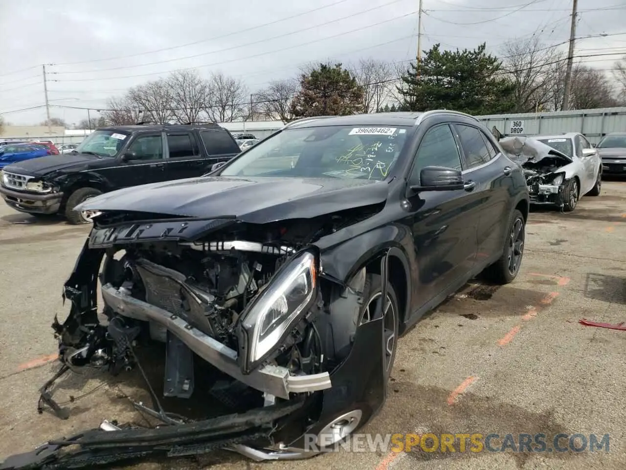 2 fotografías del automóvil dañado WDCTG4GB9KJ592464 MERCEDES-BENZ GLA-CLASS 2019