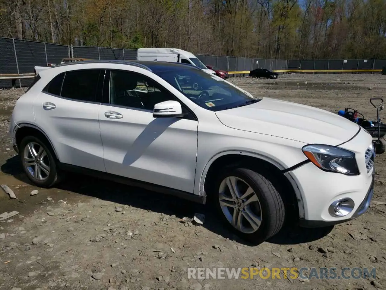 4 fotografías del automóvil dañado WDCTG4GBXKU013545 MERCEDES-BENZ GLA-CLASS 2019