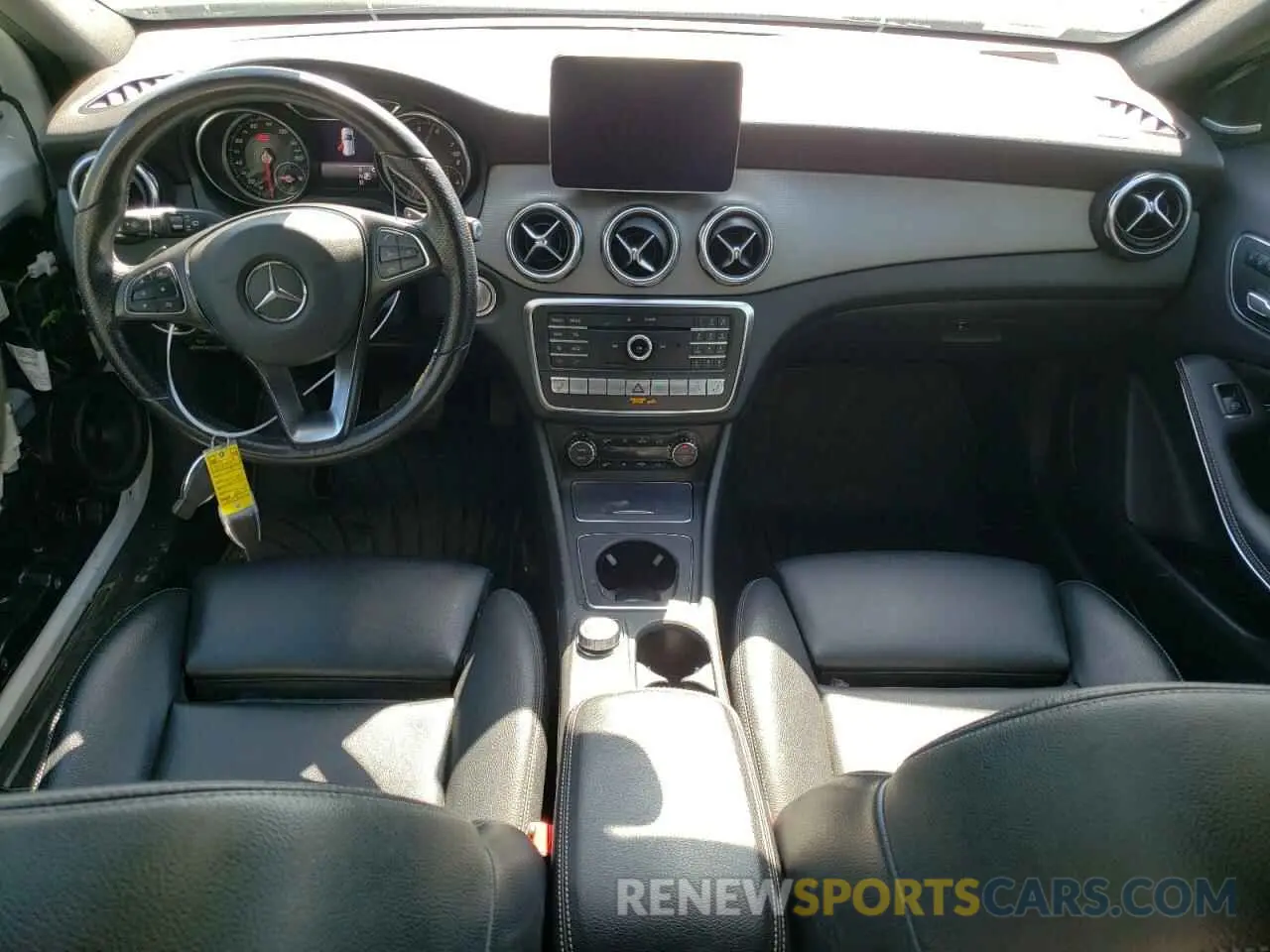 8 fotografías del automóvil dañado WDCTG4GBXKU013545 MERCEDES-BENZ GLA-CLASS 2019