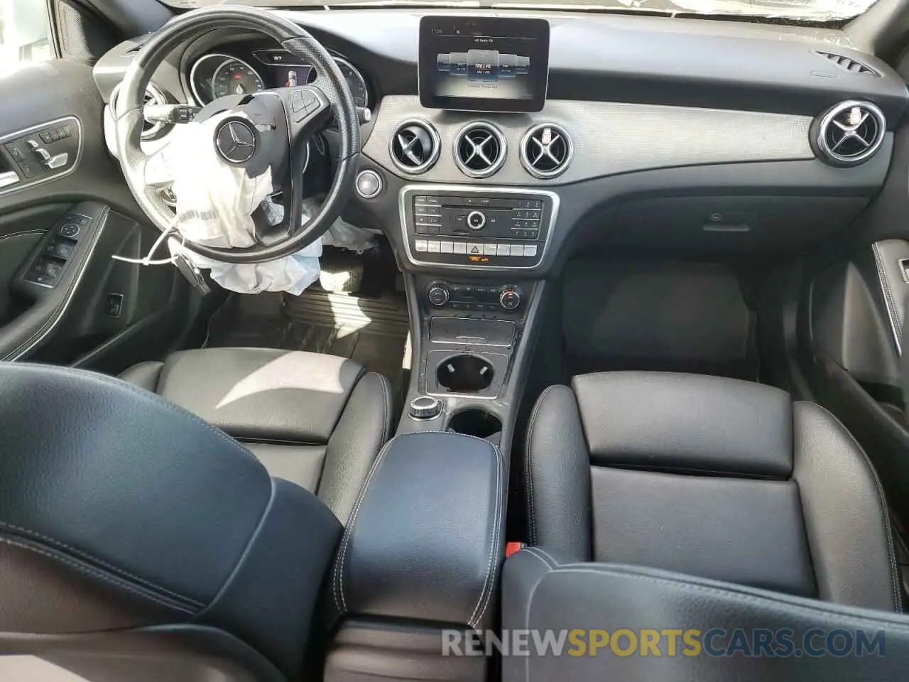 8 fotografías del automóvil dañado W1NTG4GB1LU029018 MERCEDES-BENZ GLA-CLASS 2020