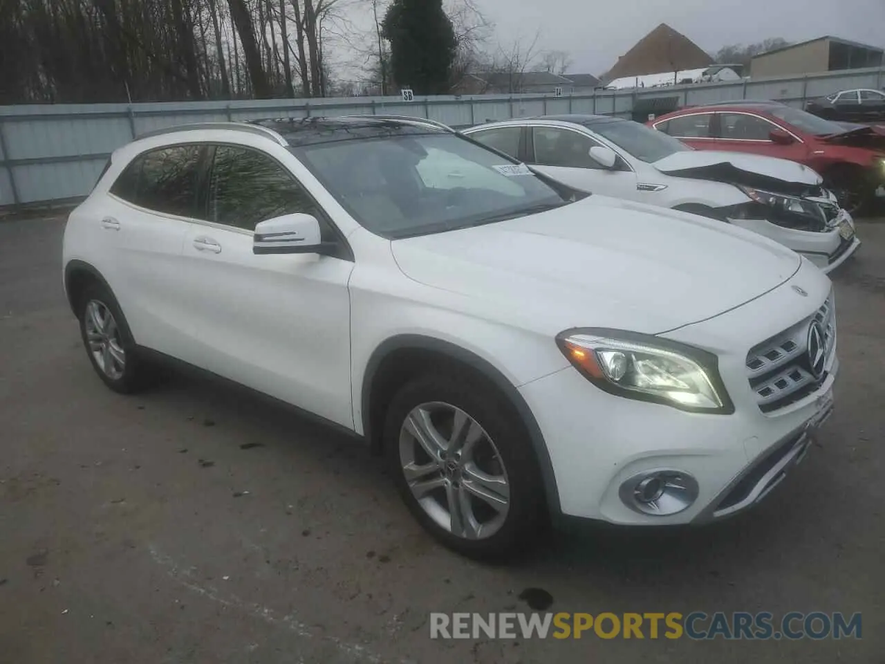 4 fotografías del automóvil dañado W1NTG4GB5LU031242 MERCEDES-BENZ GLA-CLASS 2020