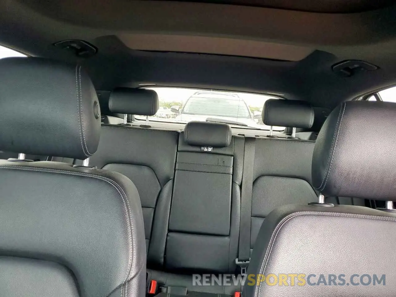 10 fotografías del automóvil dañado WDCTG4EB3LJ658737 MERCEDES-BENZ GLA-CLASS 2020
