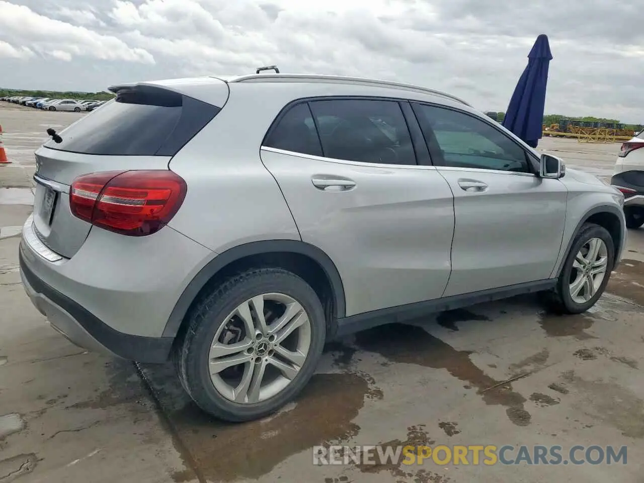 3 fotografías del automóvil dañado WDCTG4EB3LJ658737 MERCEDES-BENZ GLA-CLASS 2020