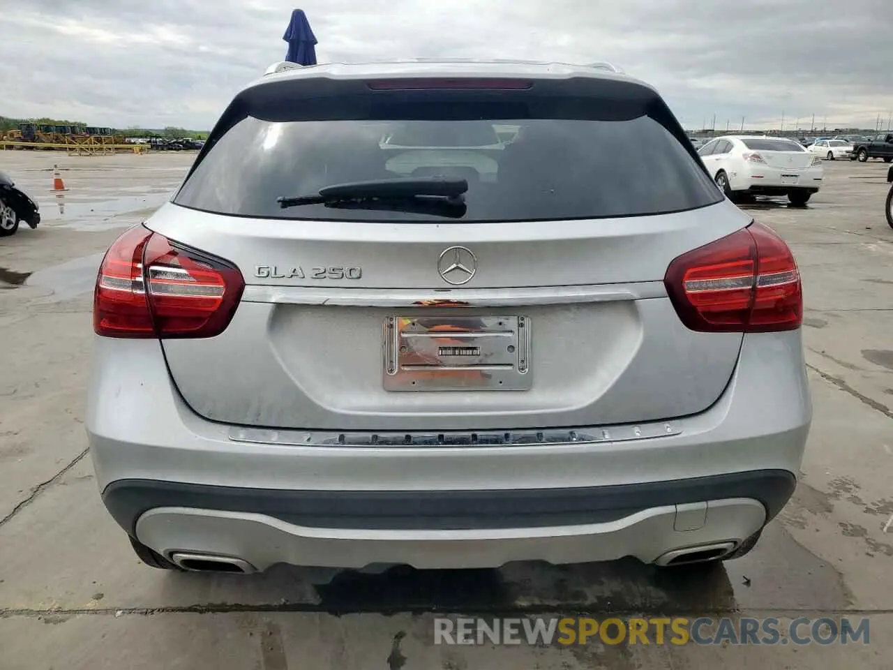 6 fotografías del automóvil dañado WDCTG4EB3LJ658737 MERCEDES-BENZ GLA-CLASS 2020