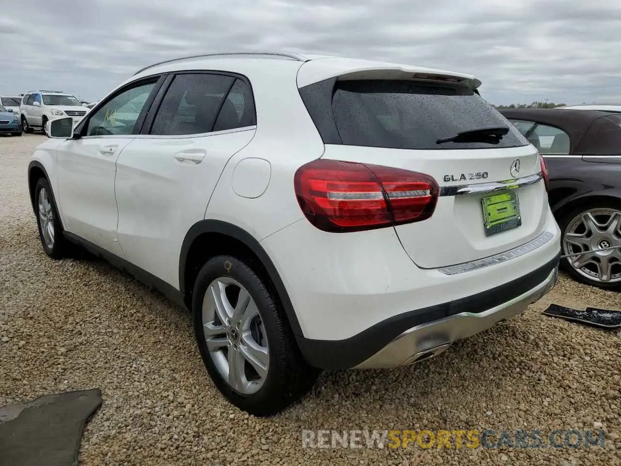 3 fotografías del automóvil dañado WDCTG4EB5LJ660618 MERCEDES-BENZ GLA-CLASS 2020