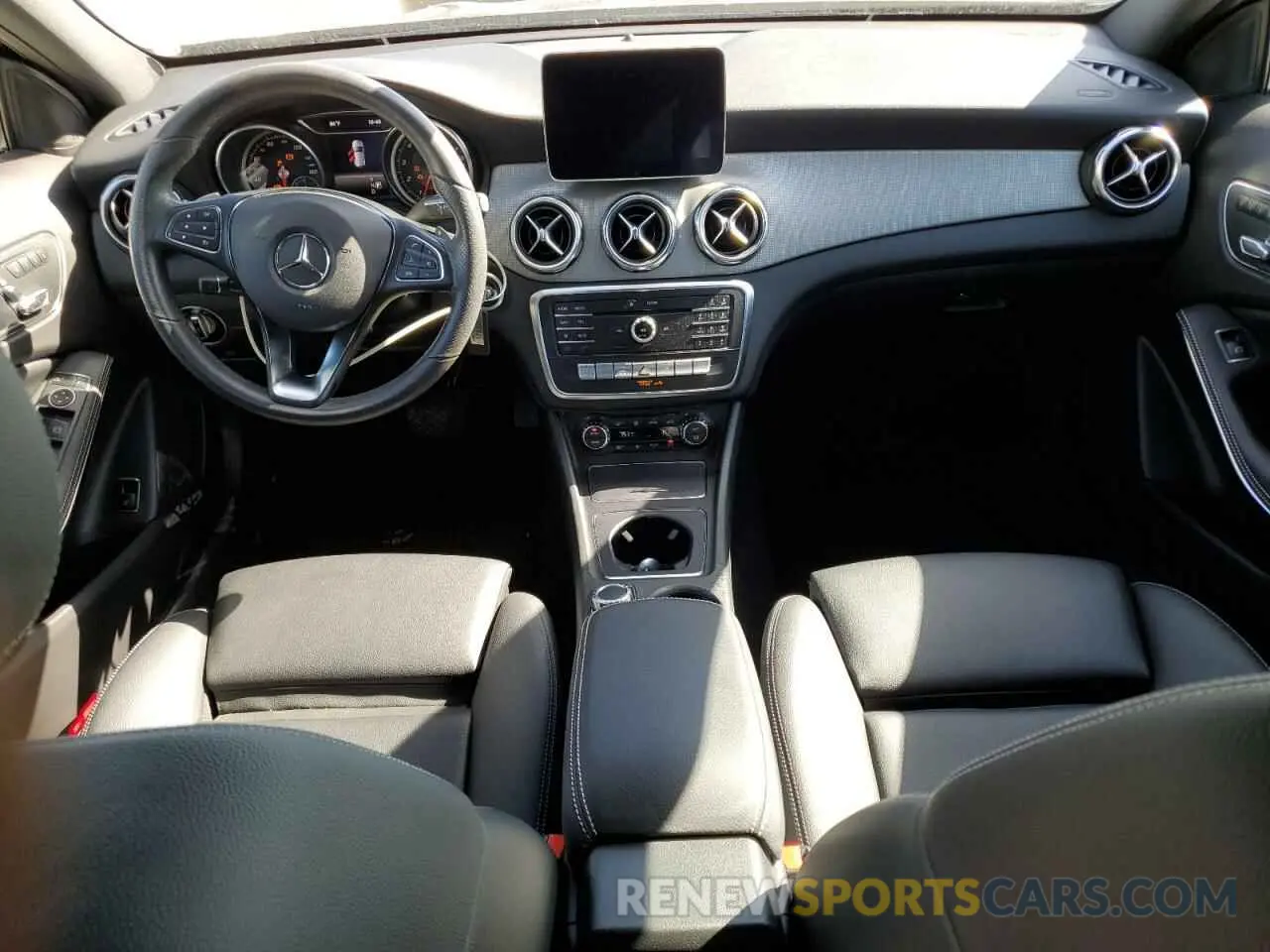 8 fotografías del automóvil dañado WDCTG4EB6LU022408 MERCEDES-BENZ GLA-CLASS 2020