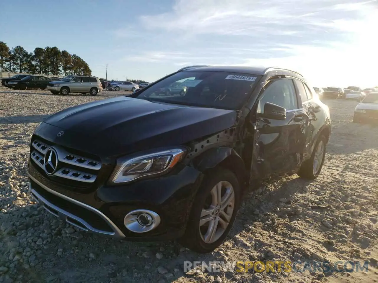 2 fotografías del automóvil dañado WDCTG4EB7LU023678 MERCEDES-BENZ GLA-CLASS 2020