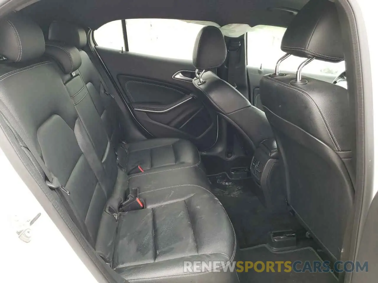 11 fotografías del automóvil dañado WDCTG4EB8LU028985 MERCEDES-BENZ GLA-CLASS 2020