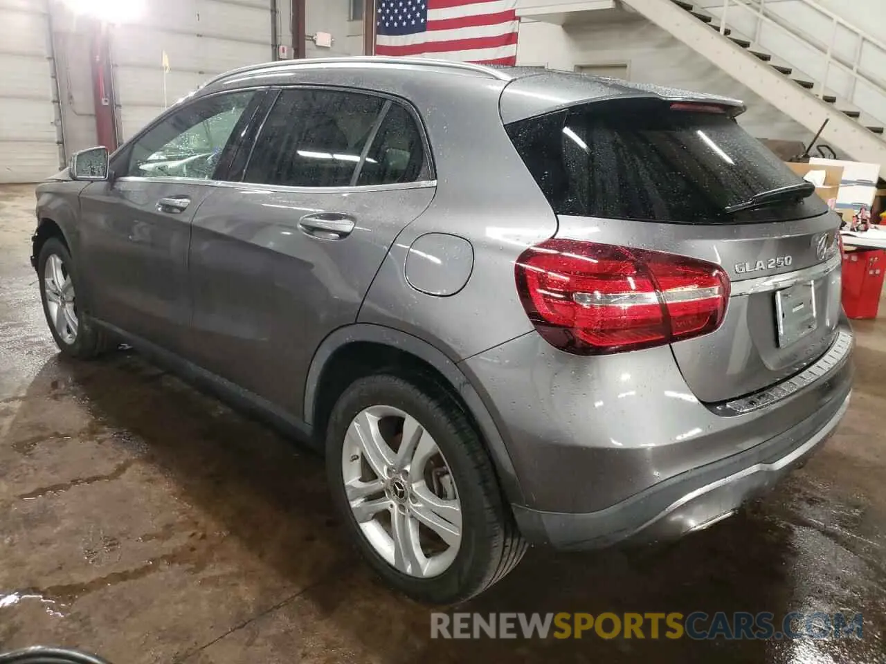 2 fotografías del automóvil dañado WDCTG4GB0LJ672849 MERCEDES-BENZ GLA-CLASS 2020