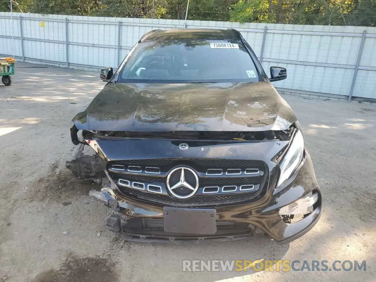 5 fotografías del automóvil dañado WDCTG4GB1LU022880 MERCEDES-BENZ GLA-CLASS 2020