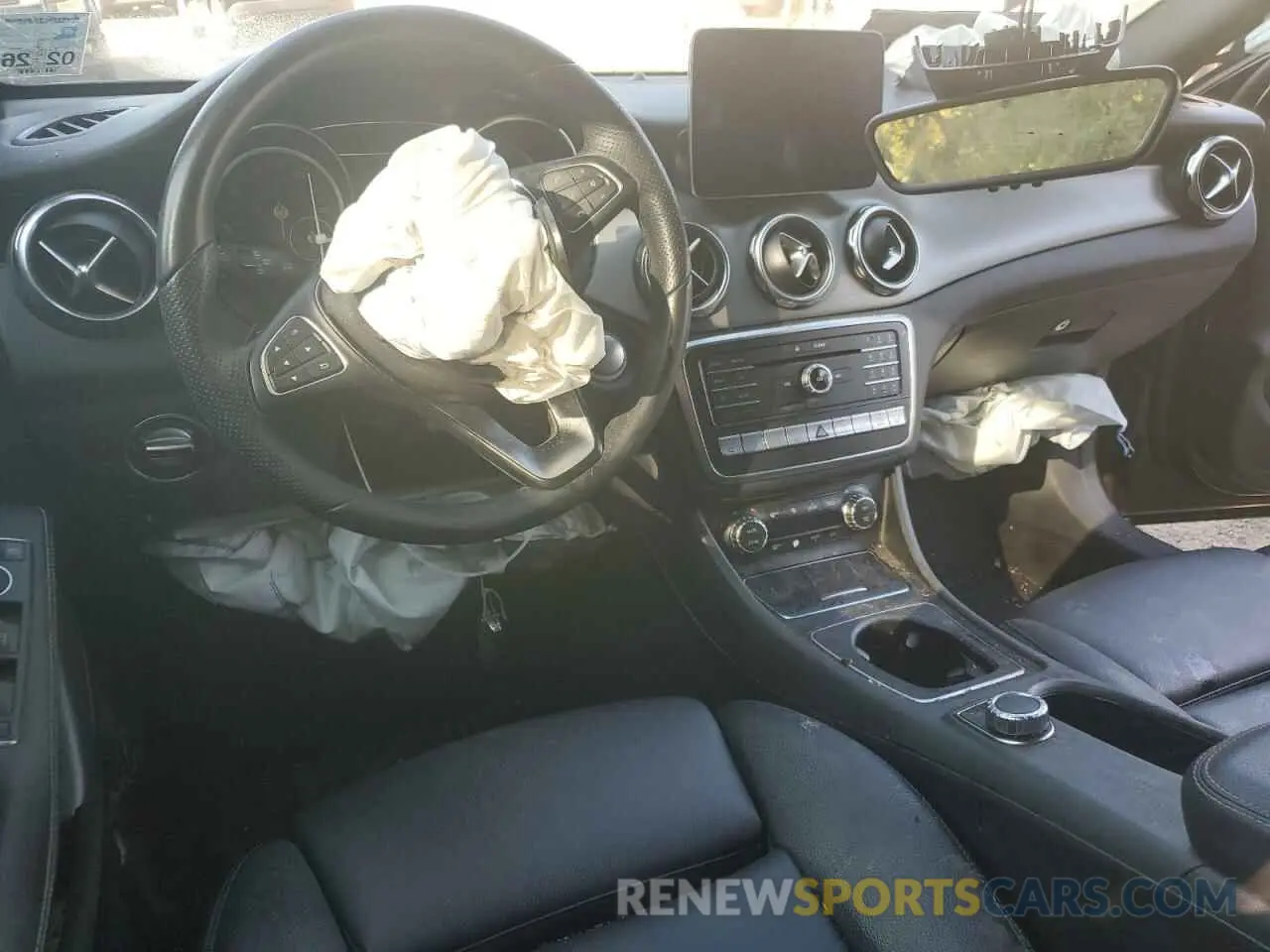 8 fotografías del automóvil dañado WDCTG4GB1LU022880 MERCEDES-BENZ GLA-CLASS 2020