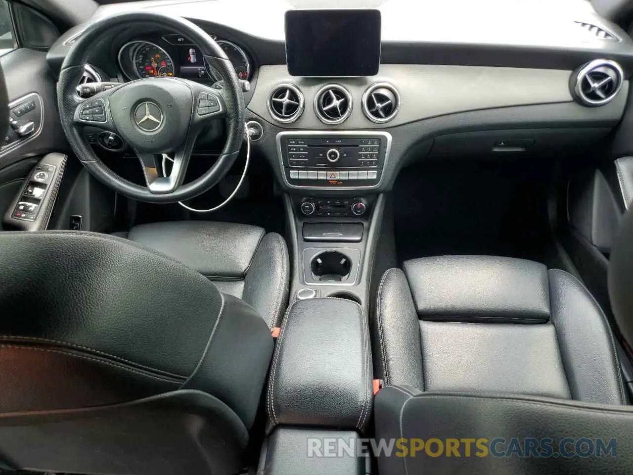 8 fotografías del automóvil dañado WDCTG4GB2LU026713 MERCEDES-BENZ GLA-CLASS 2020