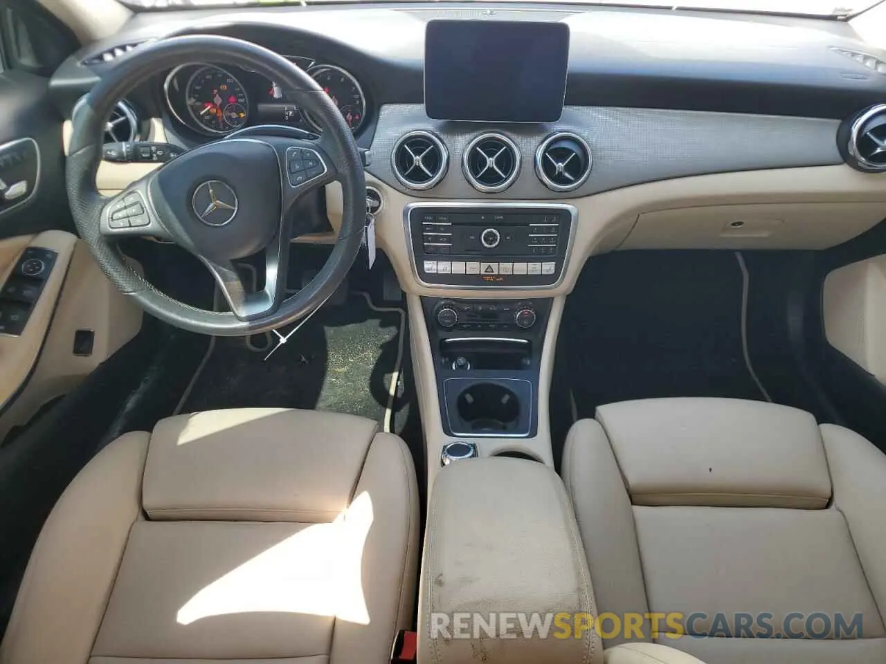 8 fotografías del automóvil dañado WDCTG4GB4LU025224 MERCEDES-BENZ GLA-CLASS 2020