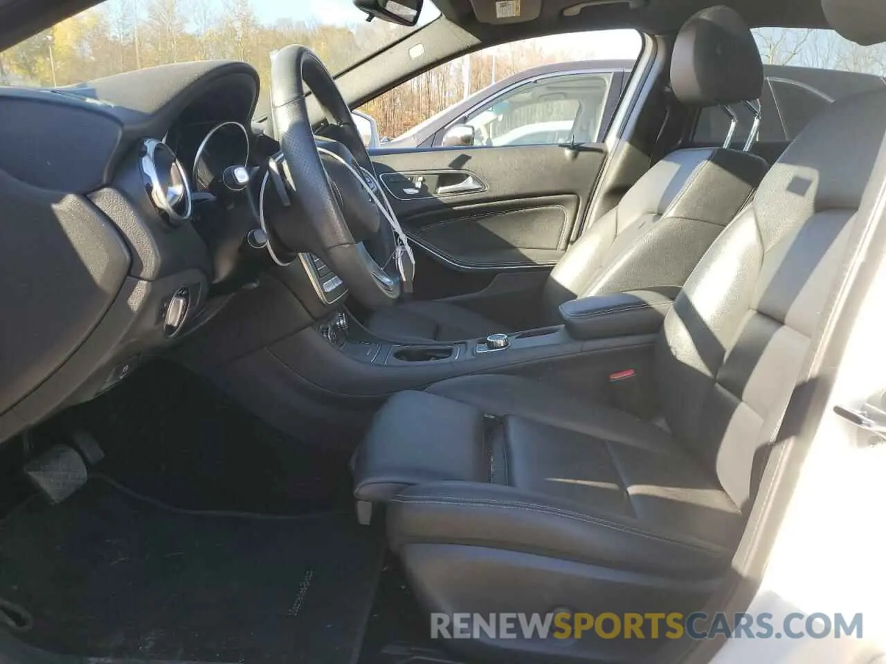 7 fotografías del automóvil dañado WDCTG4GB7LU027680 MERCEDES-BENZ GLA-CLASS 2020