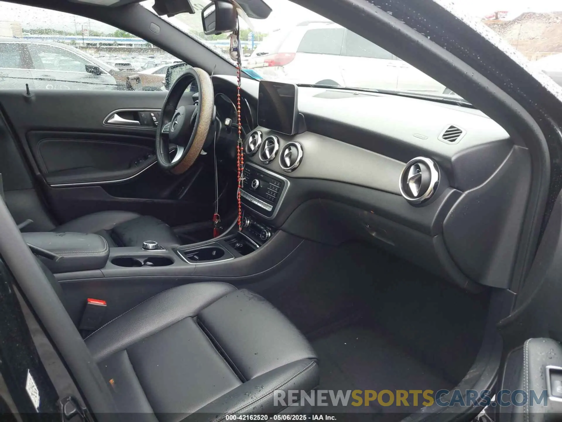 5 fotografías del automóvil dañado WDCTG4GB9L1688905 MERCEDES-BENZ GLA CLASS 2020