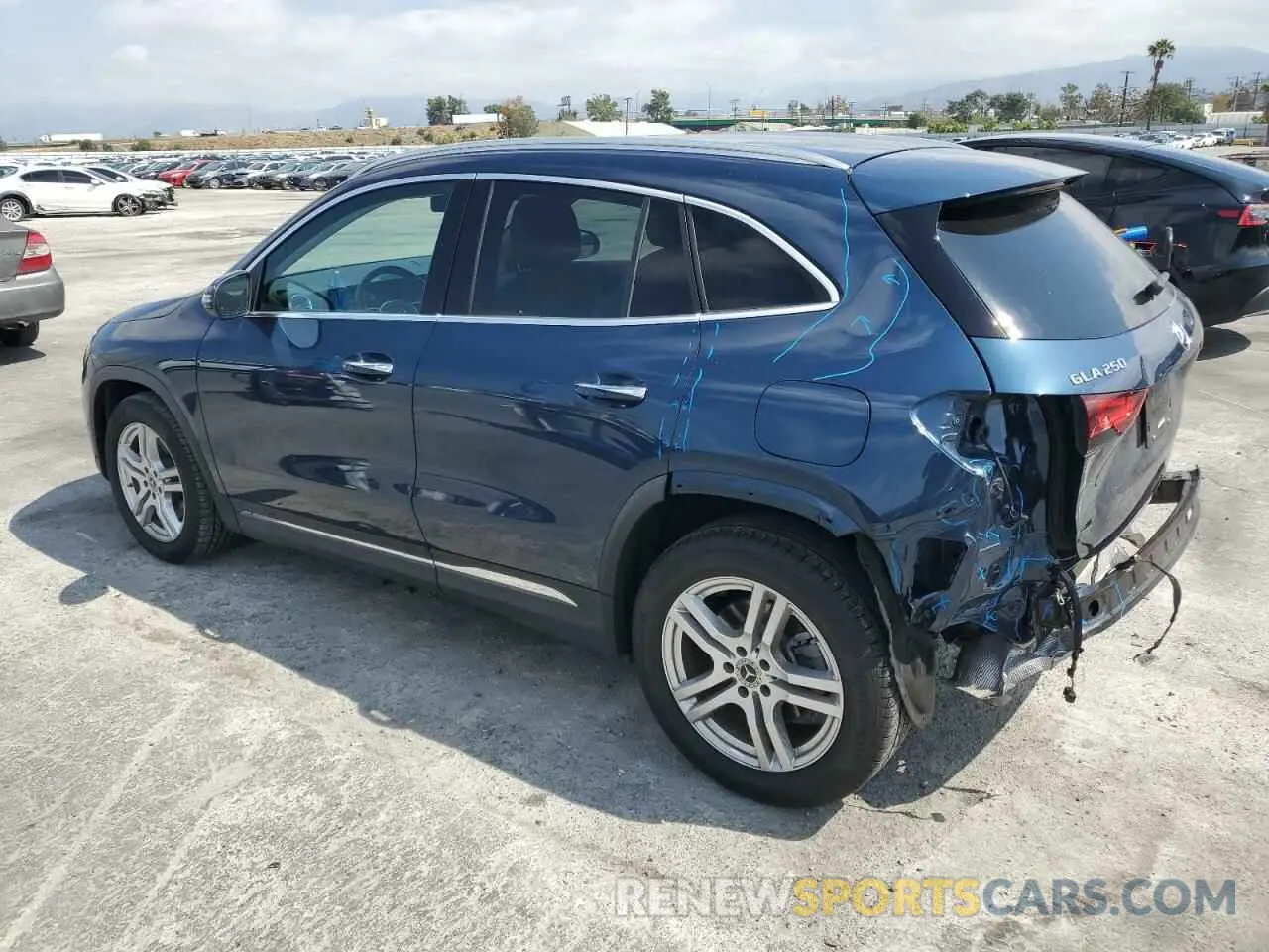 2 fotografías del automóvil dañado W1N4N4GB1MJ166618 MERCEDES-BENZ GLA-CLASS 2021