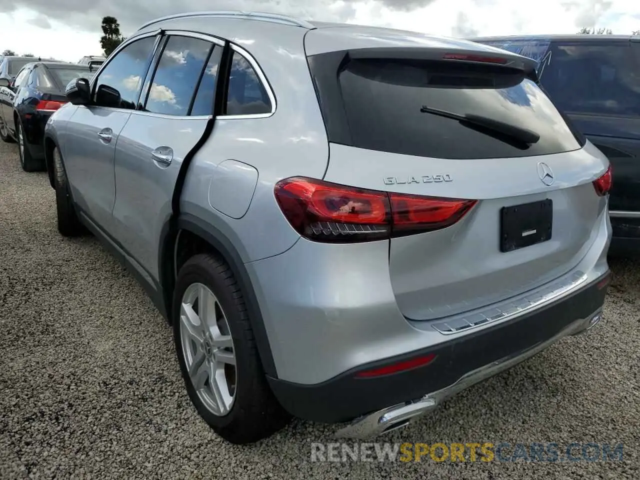 3 fotografías del automóvil dañado W1N4N4GB3MJ192220 MERCEDES-BENZ GLA-CLASS 2021