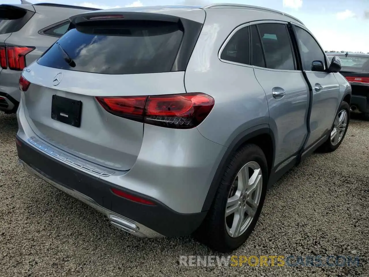 4 fotografías del automóvil dañado W1N4N4GB3MJ192220 MERCEDES-BENZ GLA-CLASS 2021