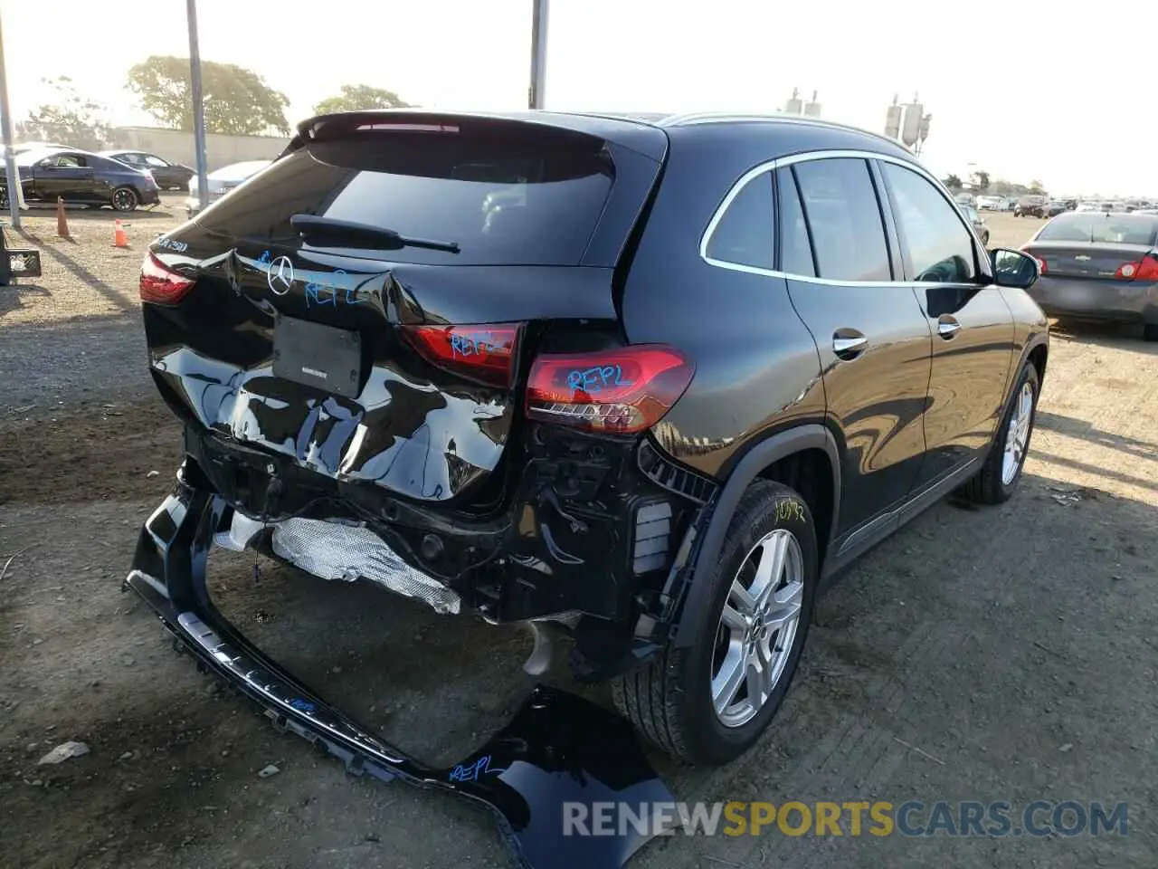 4 fotografías del automóvil dañado W1N4N4GB9MJ233630 MERCEDES-BENZ GLA-CLASS 2021