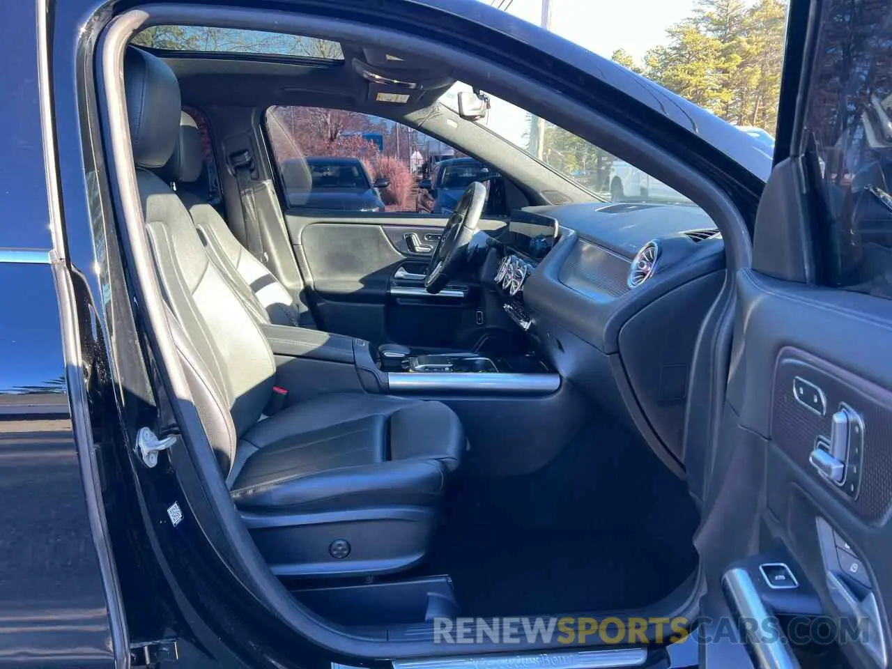 5 fotografías del automóvil dañado W1N4N4GBXMJ145380 MERCEDES-BENZ GLA-CLASS 2021