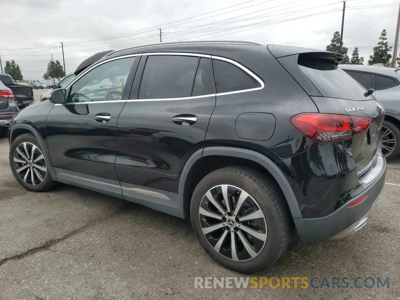 2 fotografías del automóvil dañado W1N4N4HB0MJ250492 MERCEDES-BENZ GLA-CLASS 2021