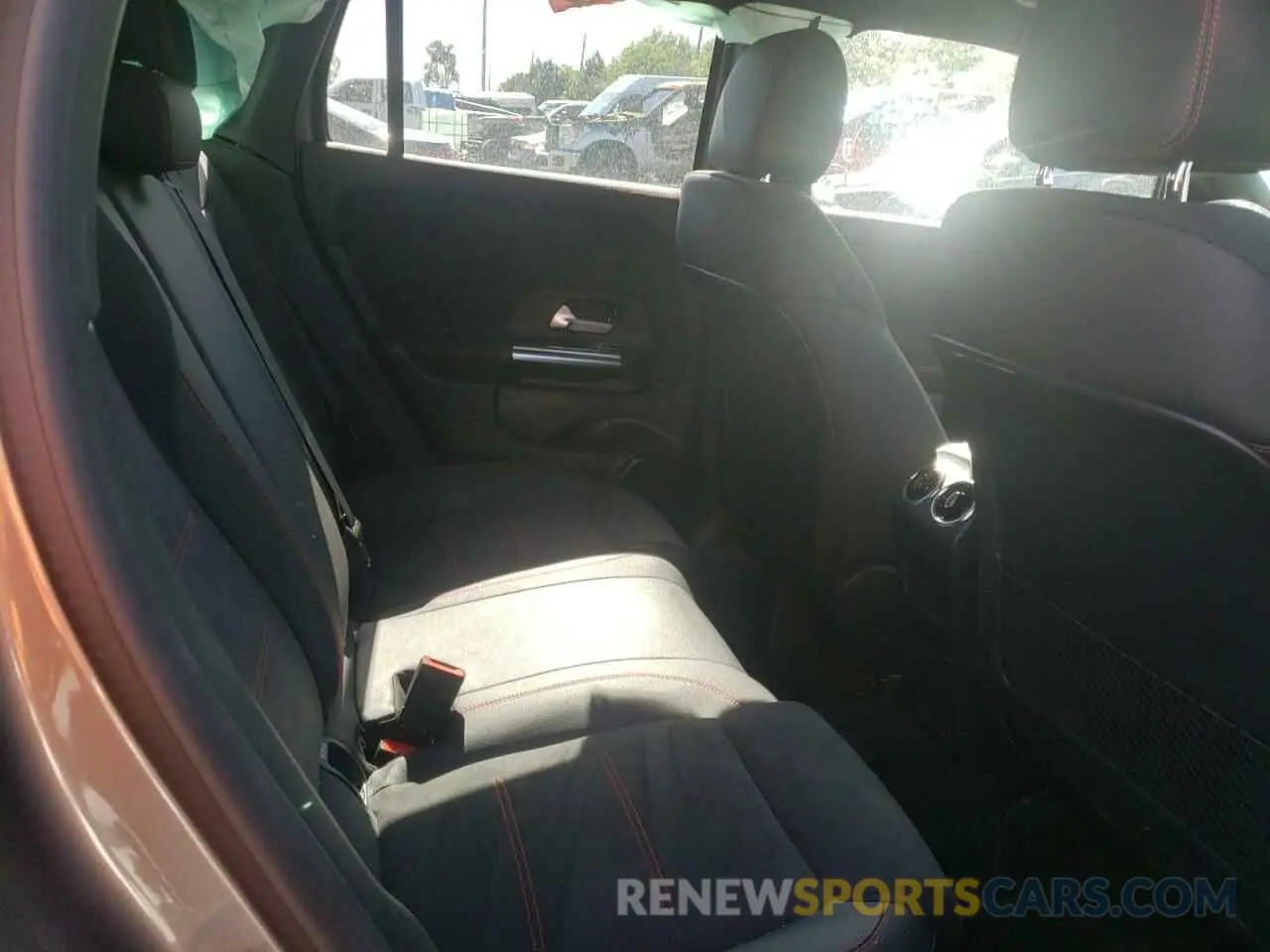 6 fotografías del automóvil dañado W1N4N4HB3MJ215834 MERCEDES-BENZ GLA-CLASS 2021