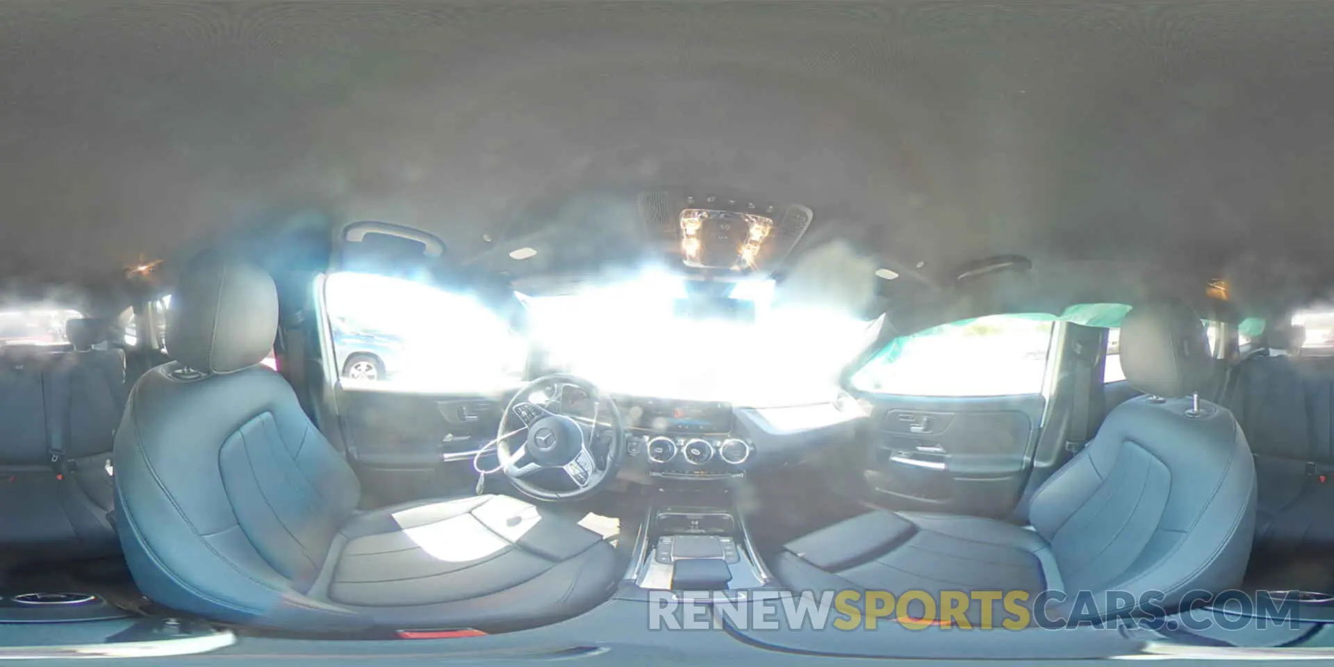 15 fotografías del automóvil dañado W1N4N4HB4MJ260202 MERCEDES-BENZ GLA-CLASS 2021
