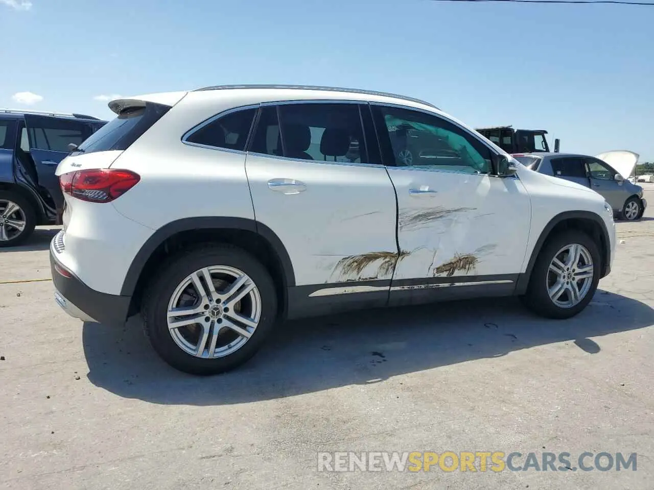 3 fotografías del automóvil dañado W1N4N4HB4MJ260202 MERCEDES-BENZ GLA-CLASS 2021