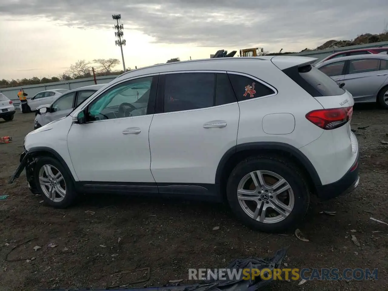 2 fotografías del automóvil dañado W1N4N4HB5MJ224664 MERCEDES-BENZ GLA-CLASS 2021