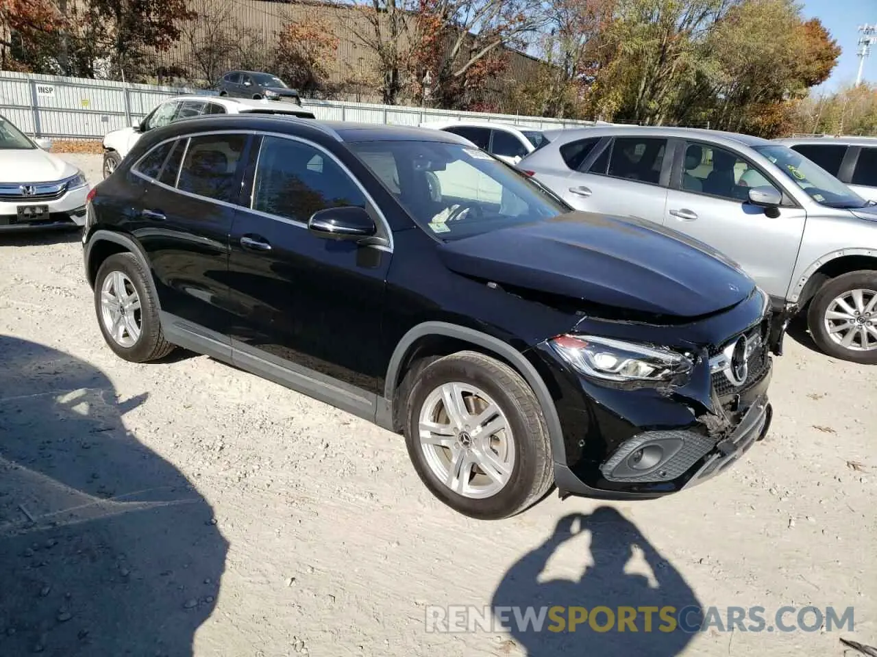 4 fotografías del automóvil dañado W1N4N4HB6MJ166712 MERCEDES-BENZ GLA-CLASS 2021