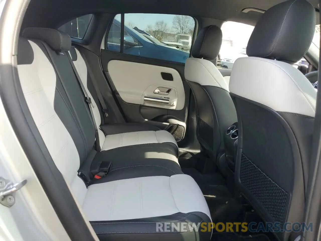11 fotografías del automóvil dañado W1N4N5DB2NJ381369 MERCEDES-BENZ GLA-CLASS 2022