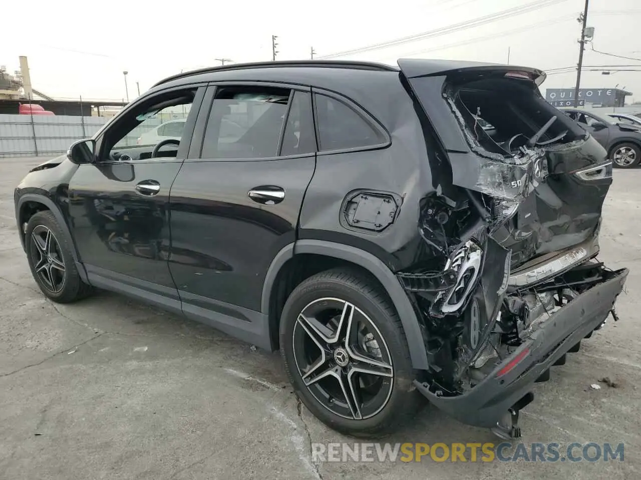 2 fotografías del automóvil dañado W1N4N4GB2PJ511062 MERCEDES-BENZ GLA-CLASS 2023