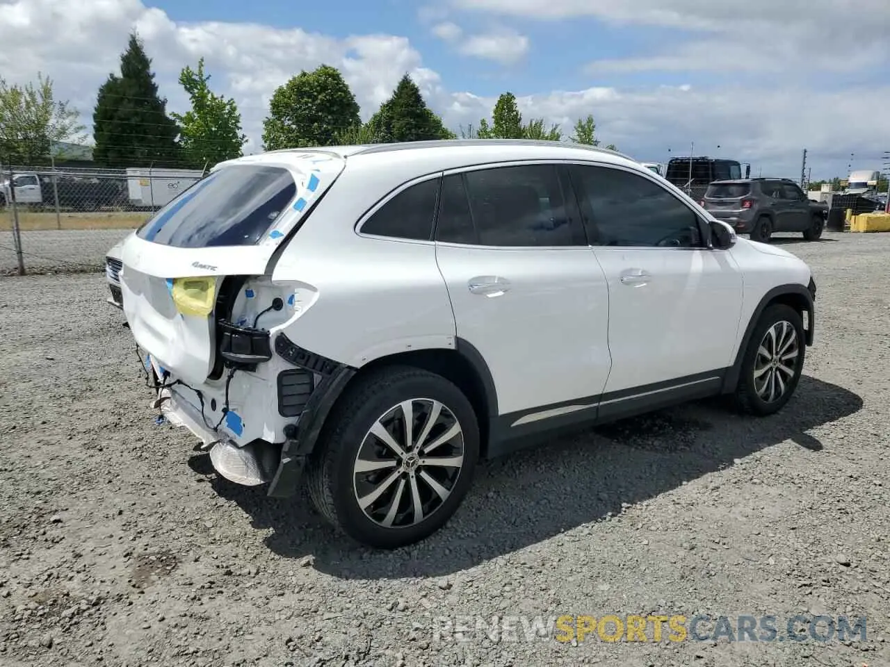 3 fotografías del automóvil dañado W1N4N4HB4PJ460324 MERCEDES-BENZ GLA-CLASS 2023