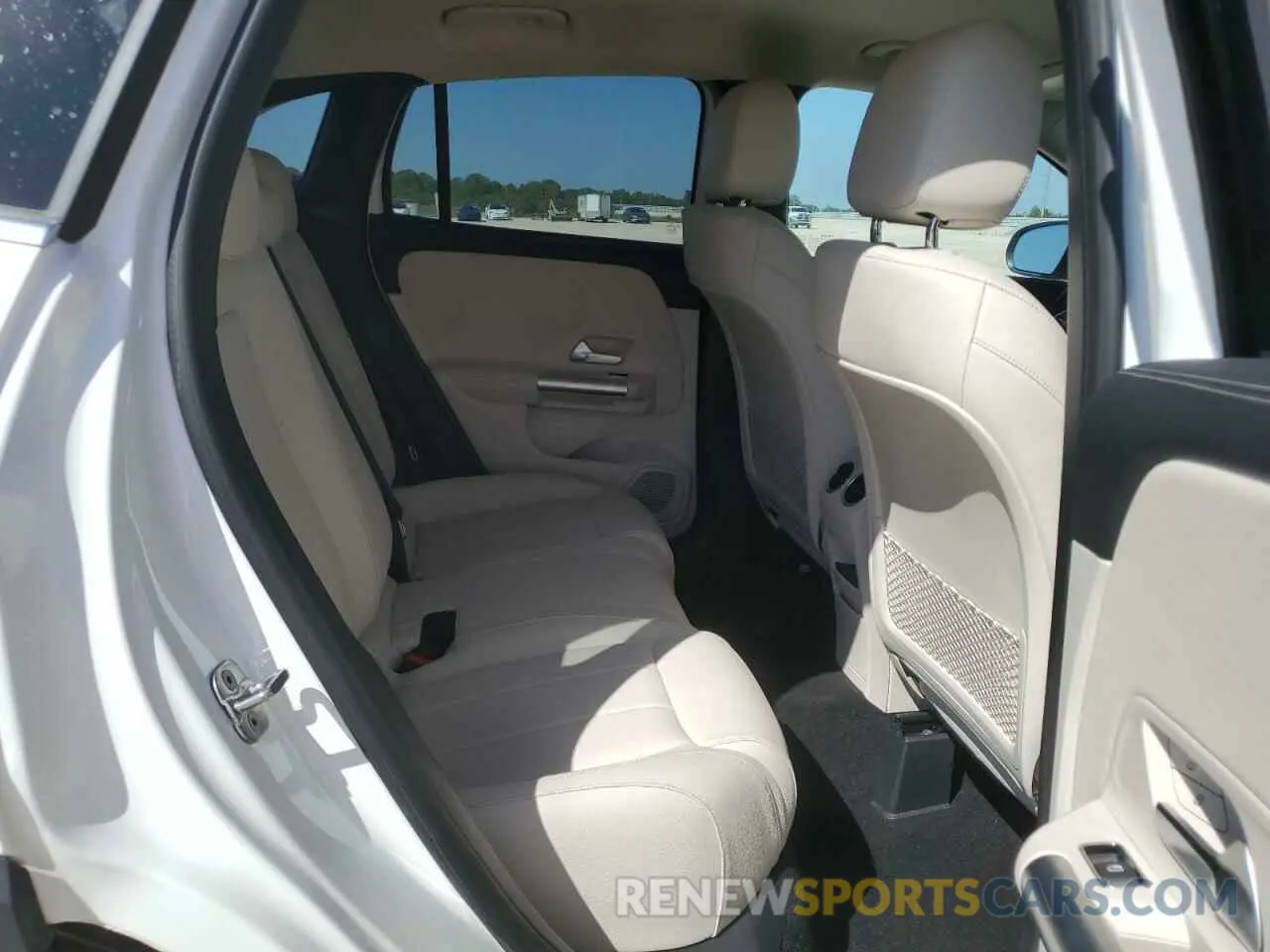 11 fotografías del automóvil dañado W1N4N4HB4PJ514009 MERCEDES-BENZ GLA-CLASS 2023
