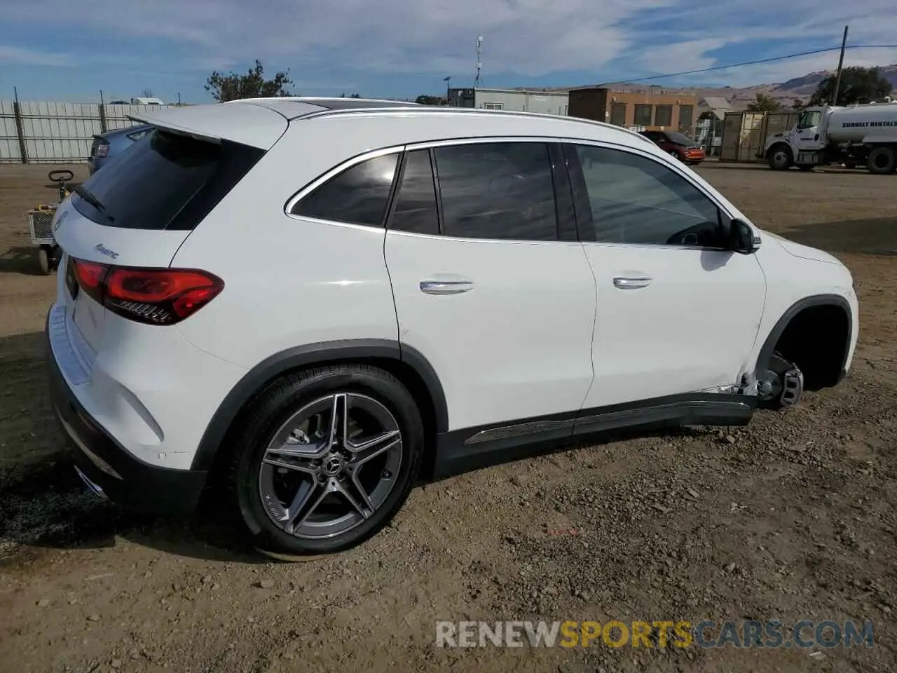 3 fotografías del automóvil dañado W1N4N4HB7PJ507376 MERCEDES-BENZ GLA-CLASS 2023